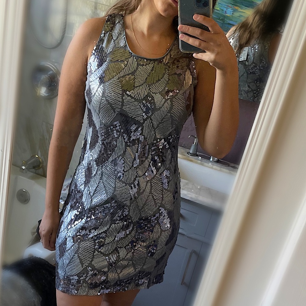 Sequin Patterned Dress - Picture 2 of 4